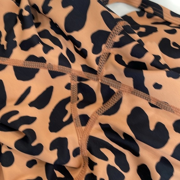 Cheetah Print Workout Set - Picture 9 of 9